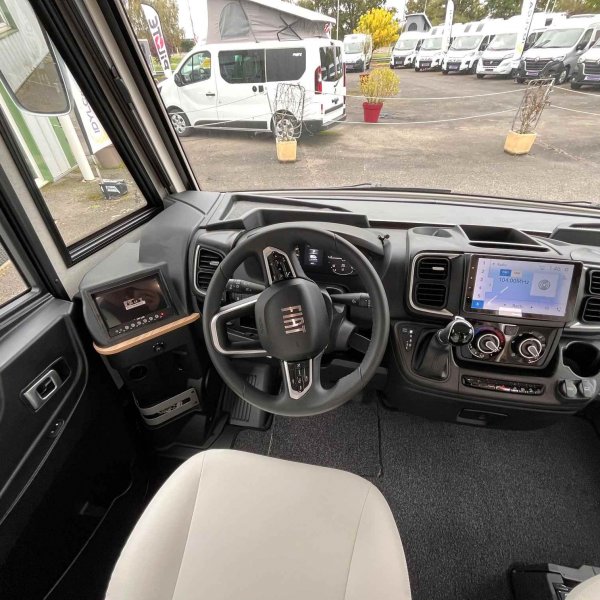 Antoine Caravanes et Camping Car PILOTE G 740 FGJ EVIDENCE Pilote