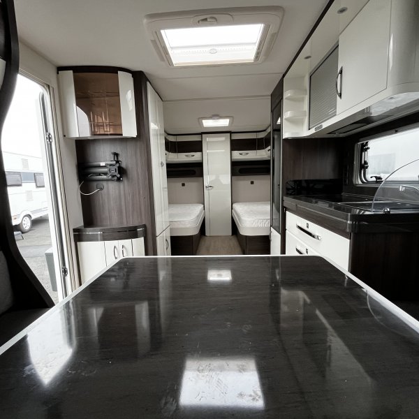 Antoine Caravanes et Camping Car PRESTIGE 560 WLU Hobby