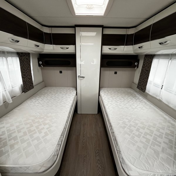Antoine Caravanes et Camping Car PRESTIGE 560 WLU Hobby