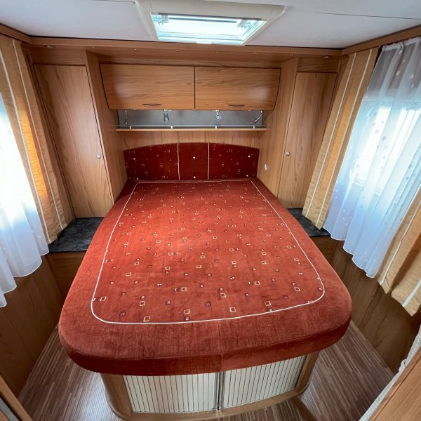 Antoine Caravanes et Camping Car AVIANO I 725 Burstner