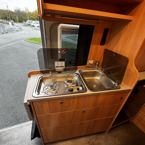 Antoine Caravanes et Camping Car 2 WIN PLUS Possl