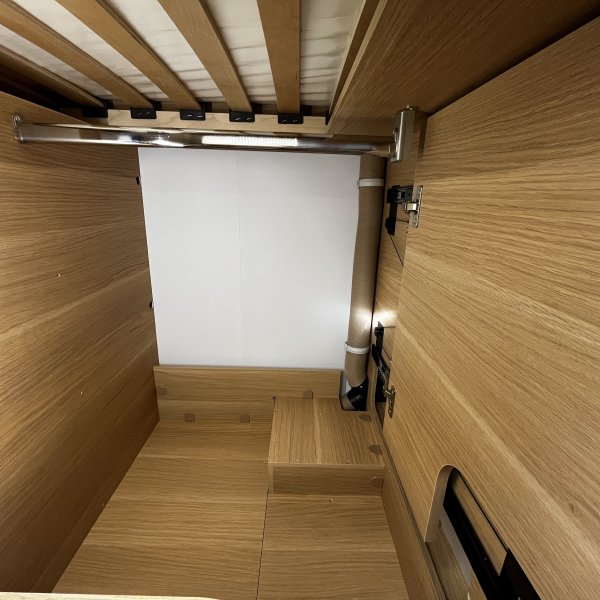 Antoine Caravanes et Camping Car MATRIX 650 DL 60th Adria