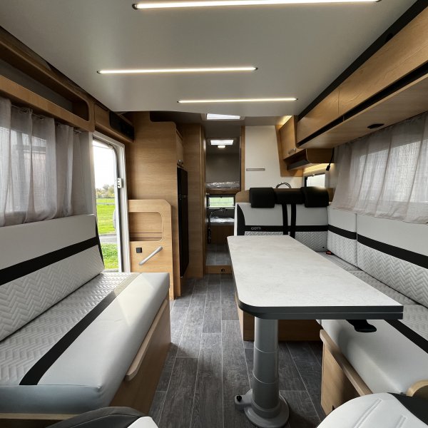 Antoine Caravanes et Camping Car SIENA 396 Giottiline