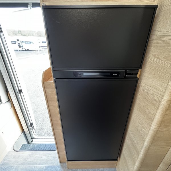 Antoine Caravanes et Camping Car SIENA 396 Giottiline