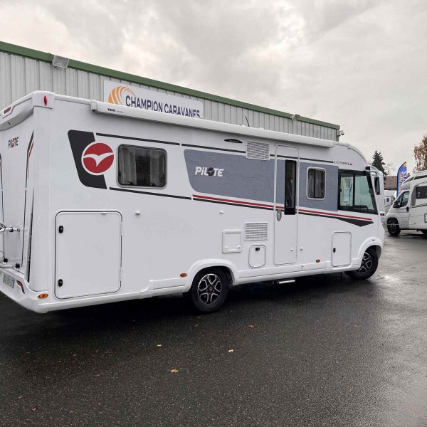 Antoine Caravanes et Camping Car PILOTE G 740 FC EVIDENCE Pilote