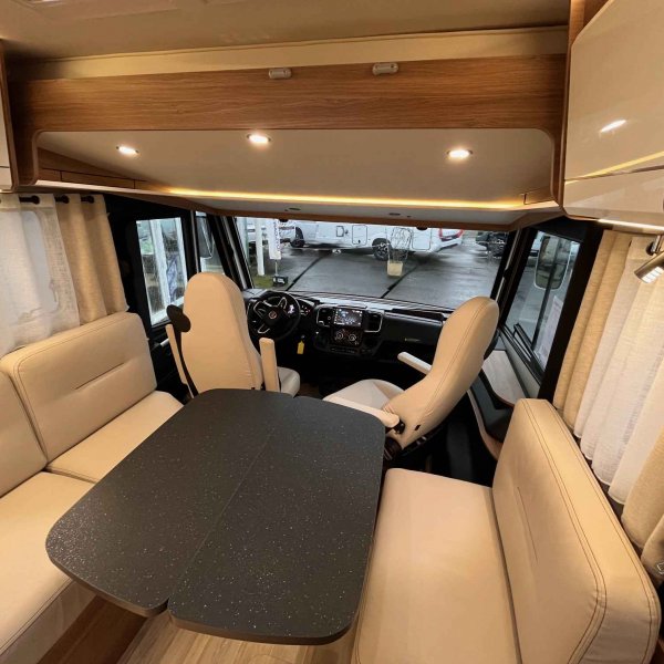 Antoine Caravanes et Camping Car PILOTE G 740 FC EVIDENCE Pilote