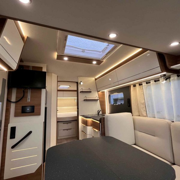 Antoine Caravanes et Camping Car PILOTE G 740 FC EVIDENCE Pilote