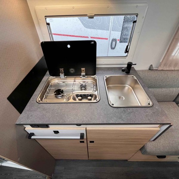 Antoine Caravanes et Camping Car CHALLENGER 318 ANNIVERSAIRE Challenger