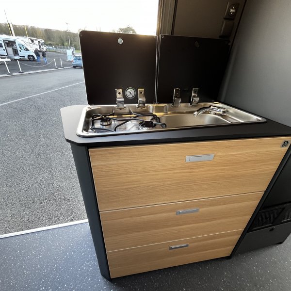 Antoine Caravanes et Camping Car TWIN 640 SGX 60th Adria