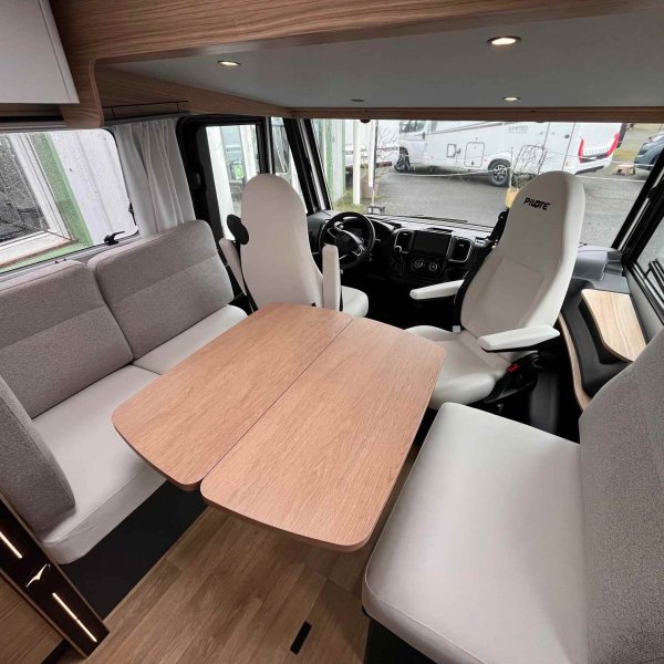 Antoine Caravanes et Camping Car G 720 FC EVIDENCE Pilote