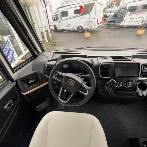 Antoine Caravanes et Camping Car G 720 FC EVIDENCE Pilote