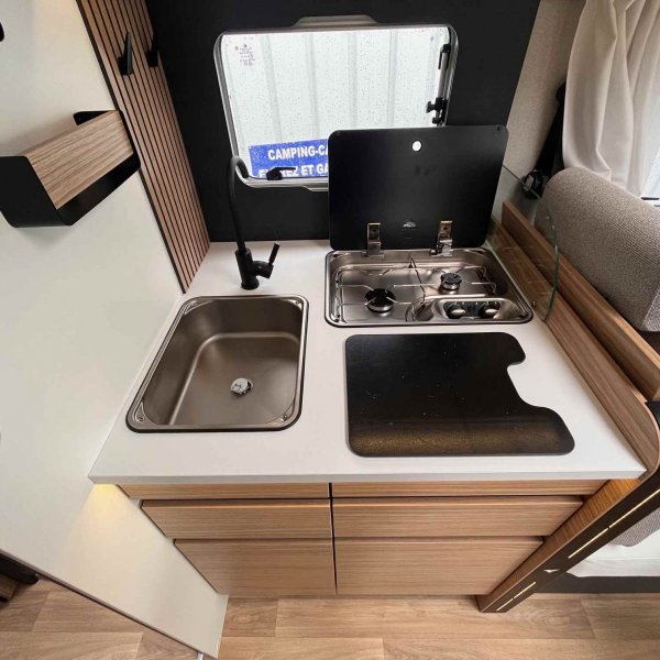 Antoine Caravanes et Camping Car G 720 FC EVIDENCE Pilote