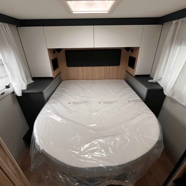 Antoine Caravanes et Camping Car G 720 FC EVIDENCE Pilote