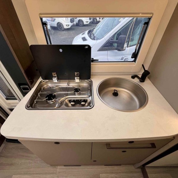 Antoine Caravanes et Camping Car BENIMAR TESSORO 483 Benimar