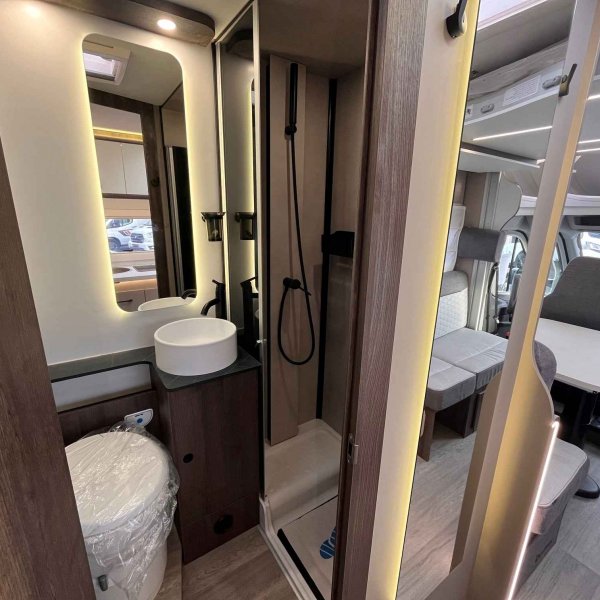 Antoine Caravanes et Camping Car BENIMAR TESSORO 483 Benimar