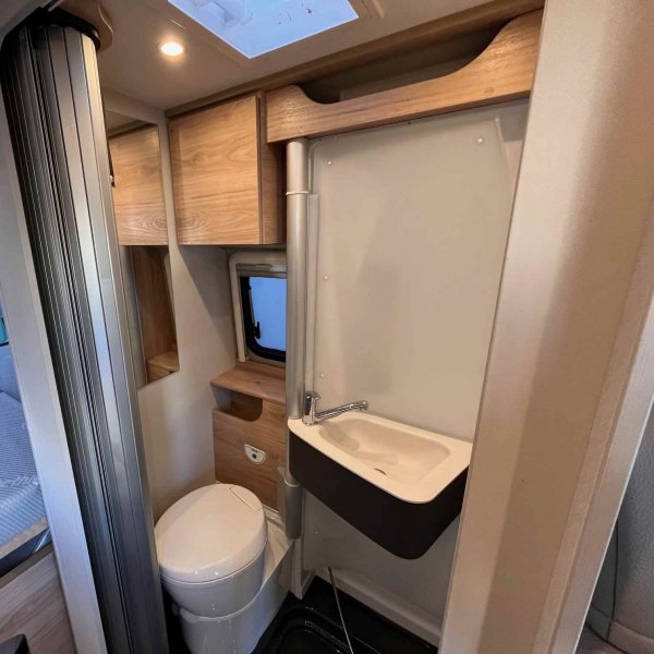 Antoine Caravanes et Camping Car DETHLEFFS GLOBETRAIL CVD 600 S Dethleffs