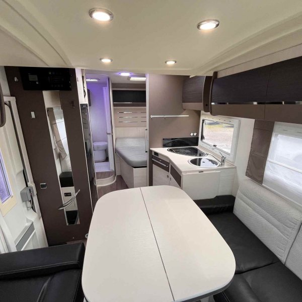 Antoine Caravanes et Camping Car GENESIS 275 Challenger