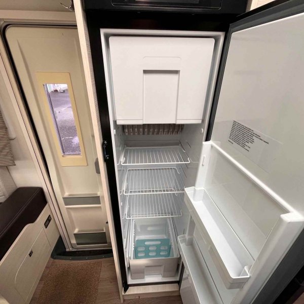 Antoine Caravanes et Camping Car GENESIS 275 Challenger