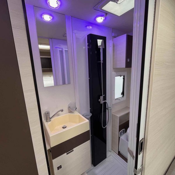 Antoine Caravanes et Camping Car GENESIS 275 Challenger