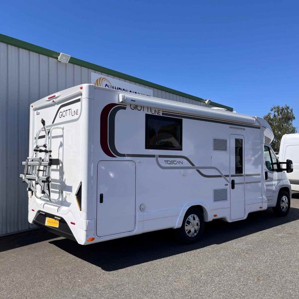 Antoine Caravanes et Camping Car GIOTTILINE TOSCAN 74 NF Giottiline