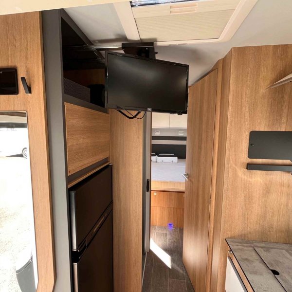 Antoine Caravanes et Camping Car GIOTTILINE TOSCAN 74 NF Giottiline