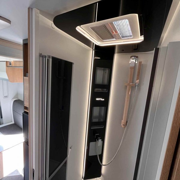 Antoine Caravanes et Camping Car GIOTTILINE TOSCAN 74 NF Giottiline