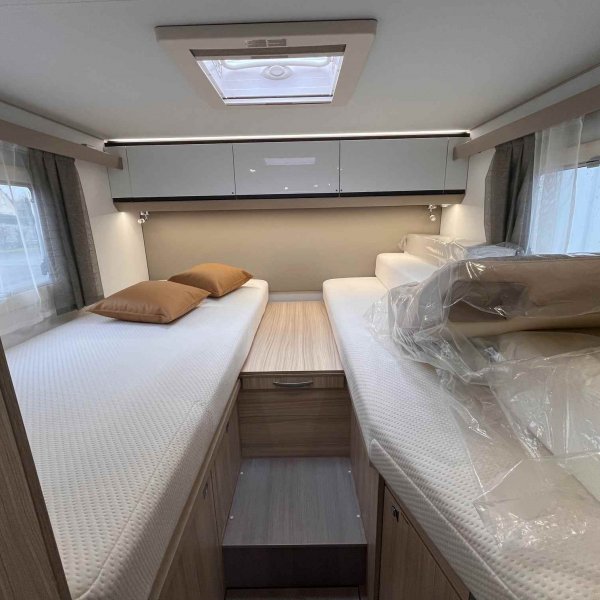 Antoine Caravanes et Camping Car COMPACT DL Adria