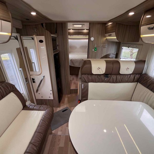 Antoine Caravanes et Camping Car 720 LC PRIVILEGE Autostar