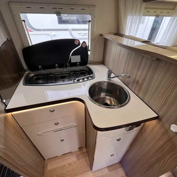 Antoine Caravanes et Camping Car 720 LC PRIVILEGE Autostar