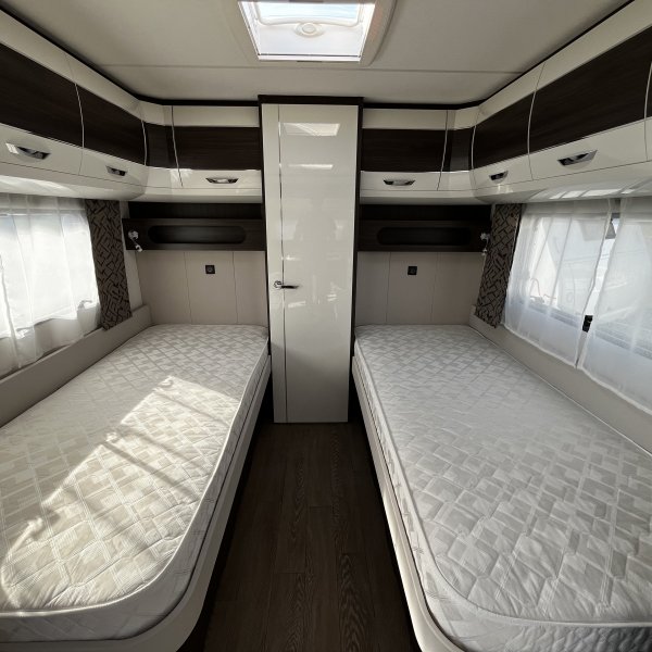 Antoine Caravanes et Camping Car PRESTIGE 560 WLU Hobby