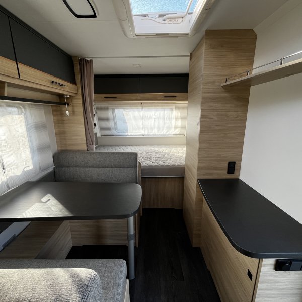 Antoine Caravanes et Camping Car COMFORT 420 CP Sterckeman