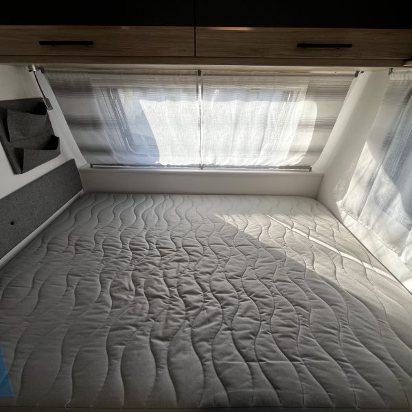 Antoine Caravanes et Camping Car COMFORT 420 CP Sterckeman