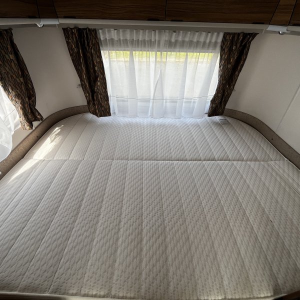 Antoine Caravanes et Camping Car TOURING 310 FAMILIA LEGEND EDITION Eriba