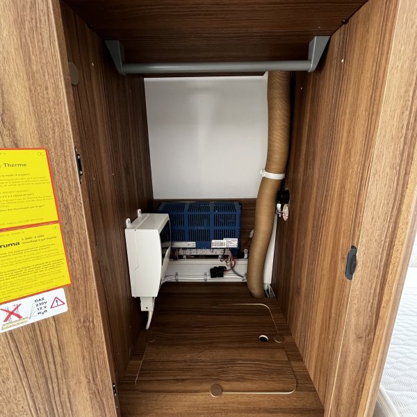 Antoine Caravanes et Camping Car TOURING 310 FAMILIA LEGEND EDITION Eriba