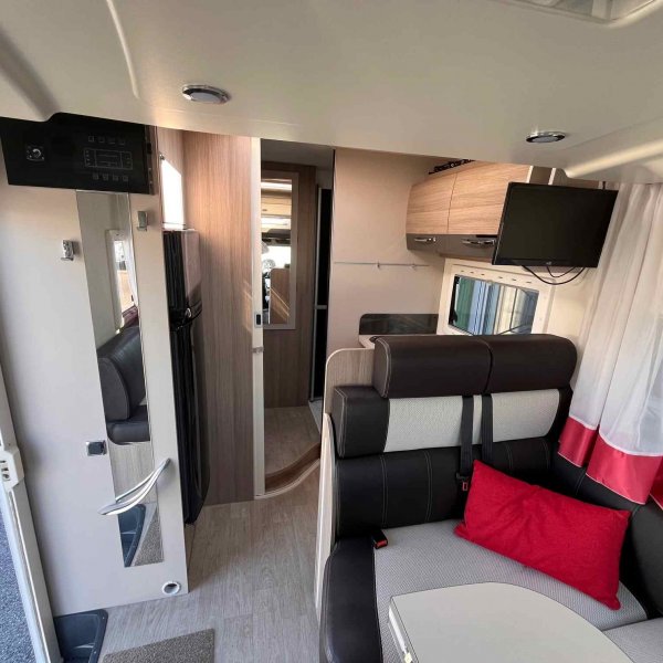 Antoine Caravanes et Camping Car GENESIS 290 Challenger