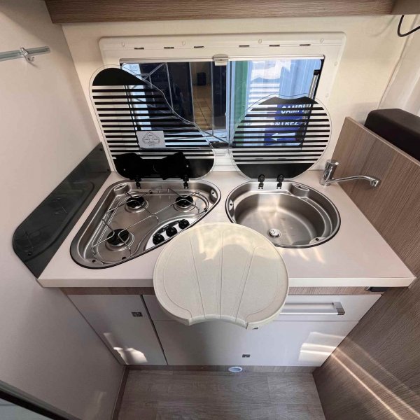 Antoine Caravanes et Camping Car GENESIS 290 Challenger
