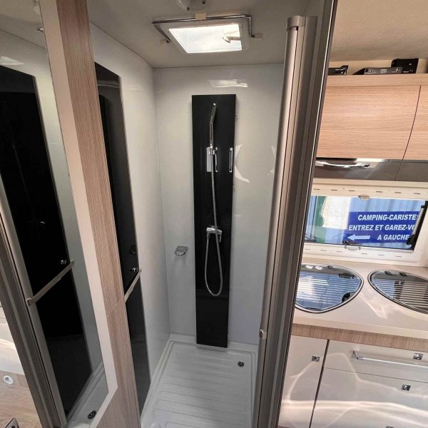 Antoine Caravanes et Camping Car GENESIS 290 Challenger