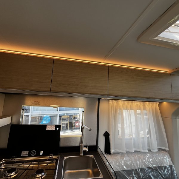 Antoine Caravanes et Camping Car COMPACT DC Adria