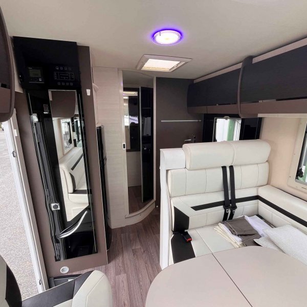 Antoine Caravanes et Camping Car CHAUSSON 6010 EXALTIS Chausson