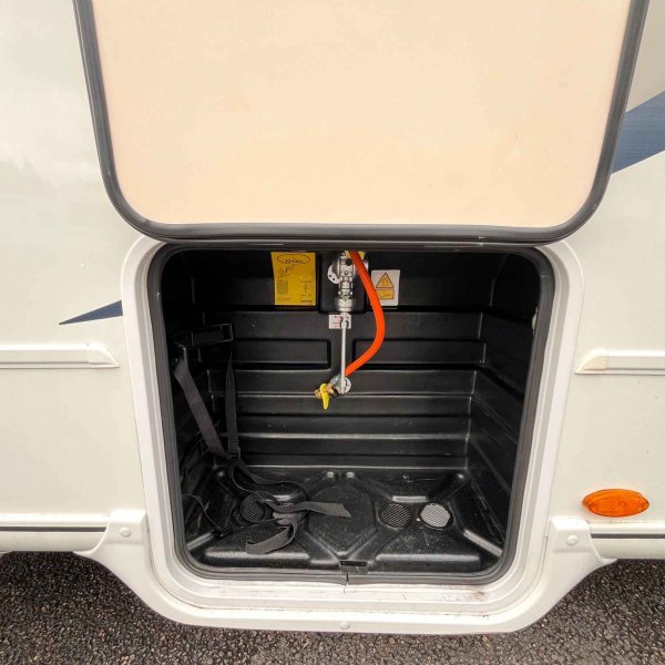 Antoine Caravanes et Camping Car CHAUSSON 6010 EXALTIS Chausson