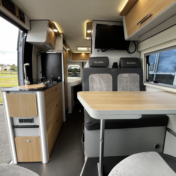 Antoine Caravanes et Camping Car DUOVAN SEJOUR Font Vend&ocirc;me
