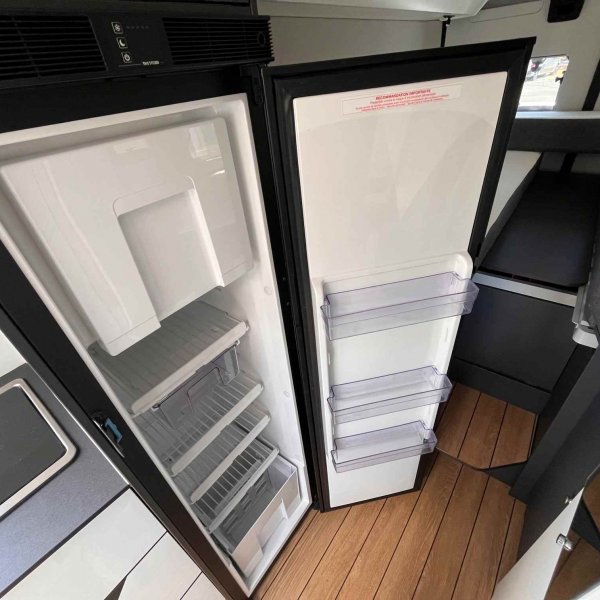 Antoine Caravanes et Camping Car ELIOS 63 LB Elios