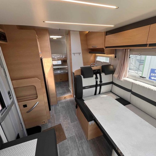 Antoine Caravanes et Camping Car GIOTTI LINE SIENA 396 Giottiline