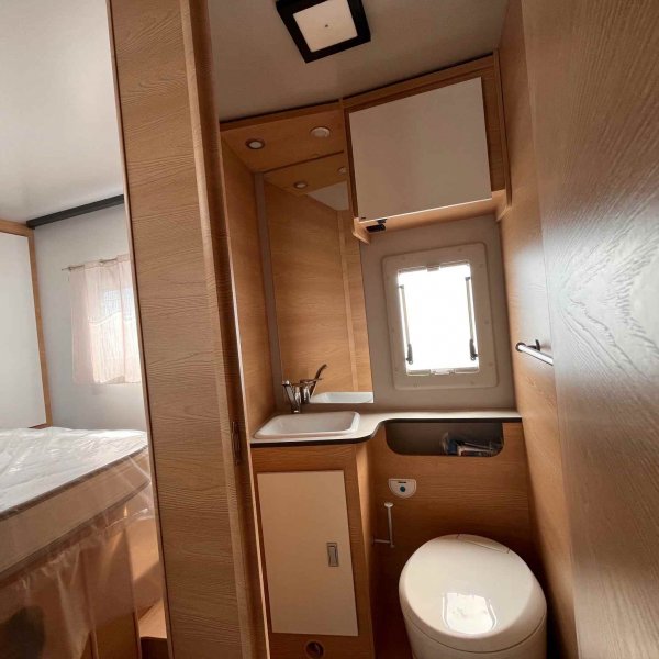 Antoine Caravanes et Camping Car SIENA 397 S EDITION LIMITEE Giottiline