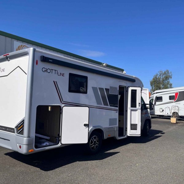 Antoine Caravanes et Camping Car SIENA 397 S EDITION LIMITEE Giottiline