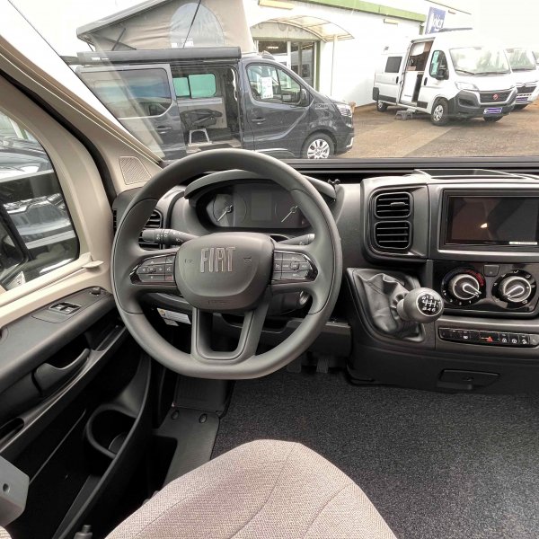 Antoine Caravanes et Camping Car P620 EXPRESSION Pilote