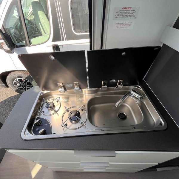 Antoine Caravanes et Camping Car TWIN SUPREME 600 SPB Adria