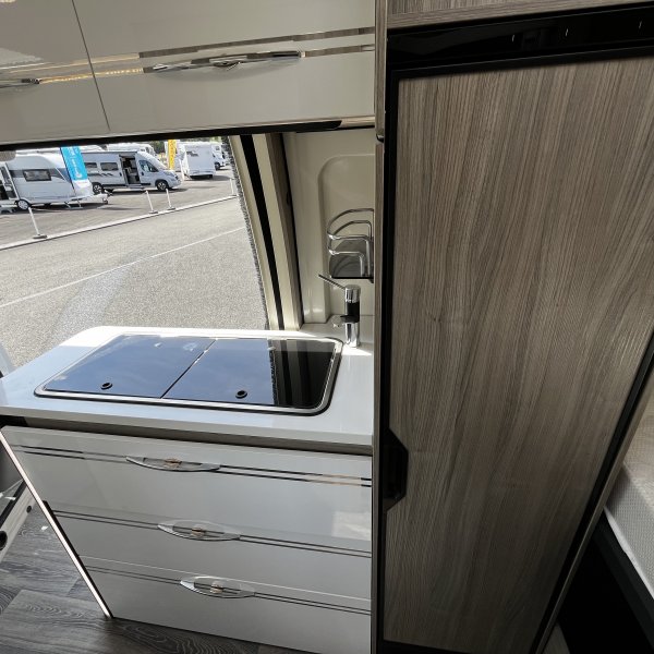 Antoine Caravanes et Camping Car R 621 Randger