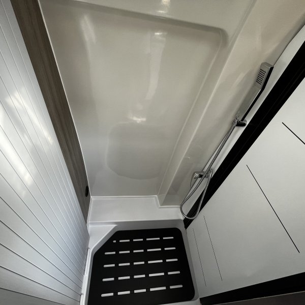 Antoine Caravanes et Camping Car R 621 Randger