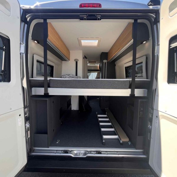 Antoine Caravanes et Camping Car TWIN 640 SGX 60 Years Adria